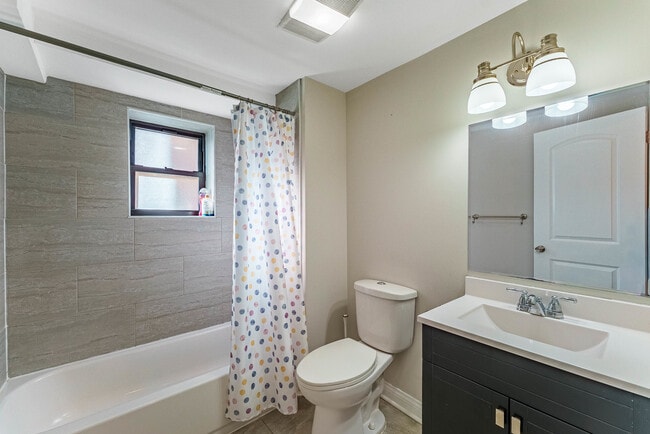 Building Photo - 3345 N Keating Ave