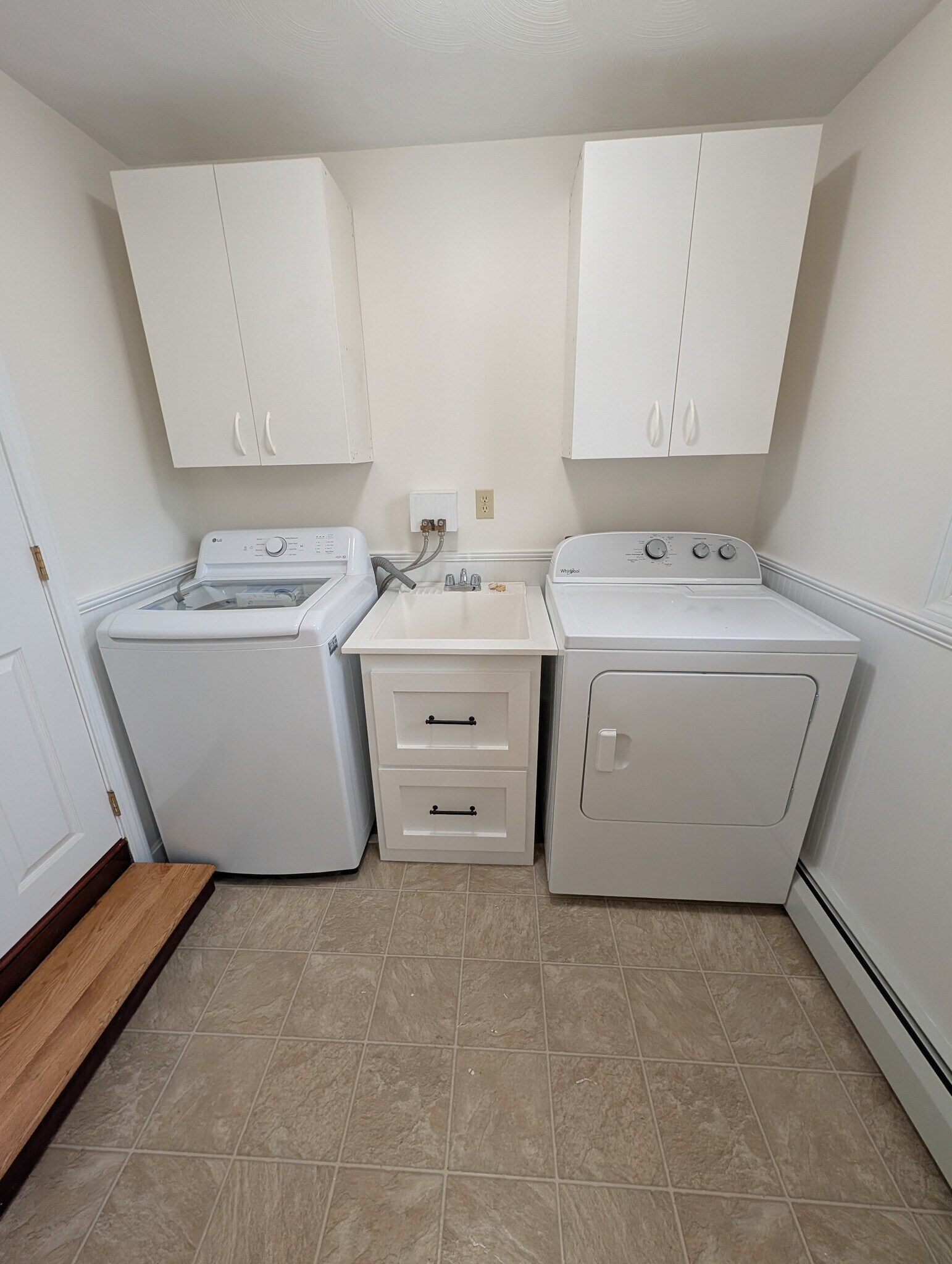 Building Photo - 178 Manning St