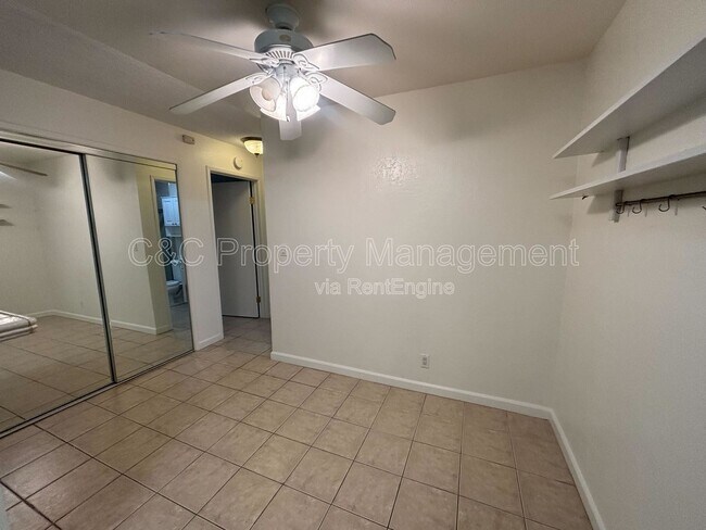 Building Photo - 466 Crescent St