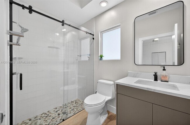 Building Photo - 2576 Bay Pointe Dr