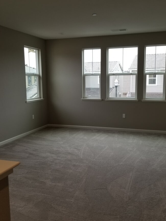 Building Photo - 51 Baird Cir