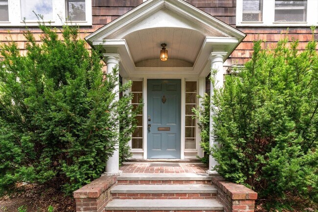 Building Photo - 29 Addington Rd