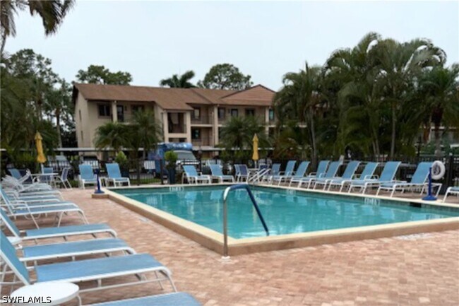 Building Photo - 7360 St Ives Way