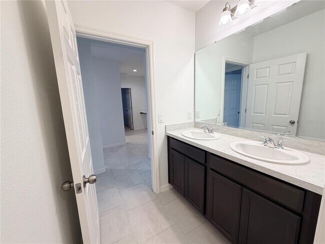 Building Photo - 4629 Bernard Blvd