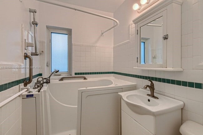 Building Photo - 6890 SW 51st St