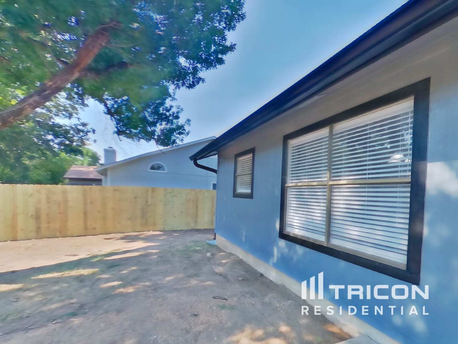 Building Photo - 1302 Texas Oak Way