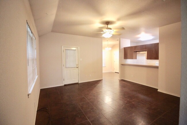 Building Photo - FOR LEASE! - 2 Bedroom - 2 Bath + 2 Car Ca...