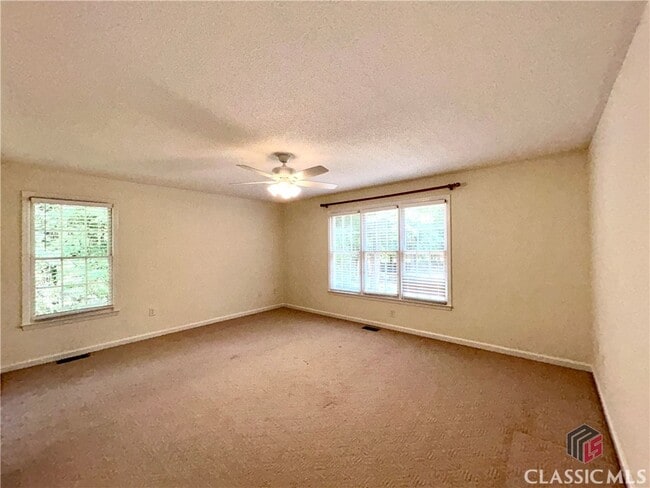 Building Photo - 120 Cedar Springs Pl