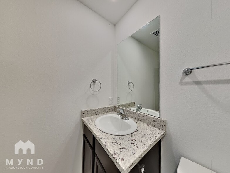 Building Photo - 3988 Prairie Crk