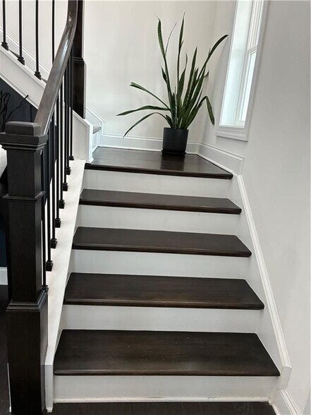 Building Photo - 3660 Andover St