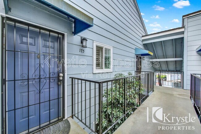 Building Photo - 175 Lighthouse Dr