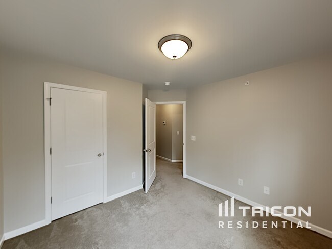 Building Photo - 123 Hickory Sta Ln
