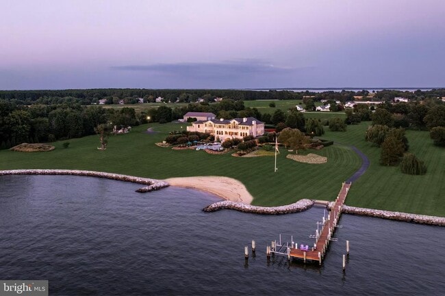 Building Photo - 200 Bridgeview Ln