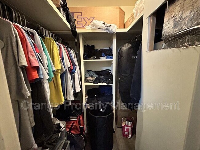 Building Photo - 204 Calhoun St