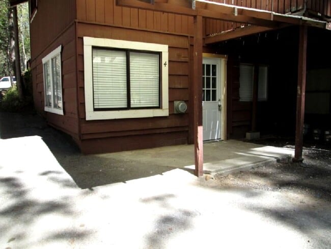 Building Photo - 54042 Pine Crest Ave