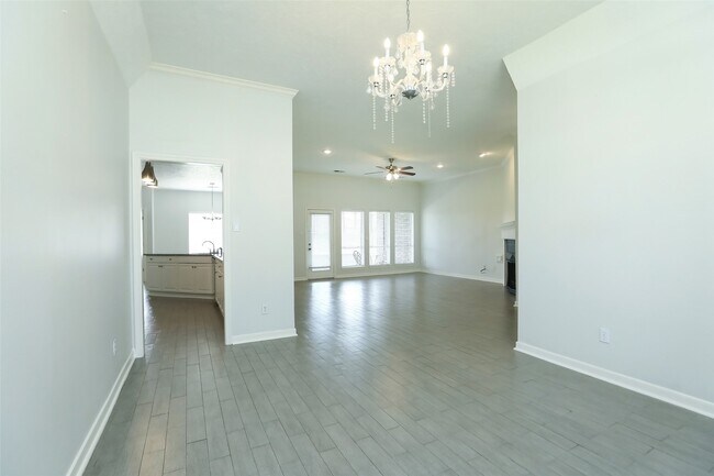 Building Photo - 24603 Haigshire Dr