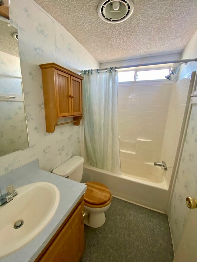 Building Photo - 251 3rd St