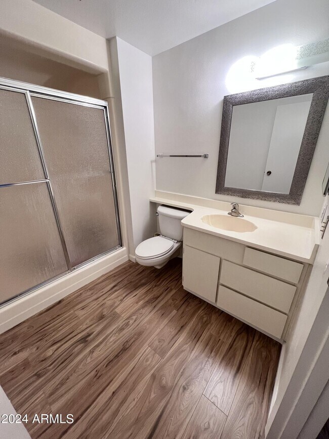 Building Photo - 9815 W Lancaster Dr