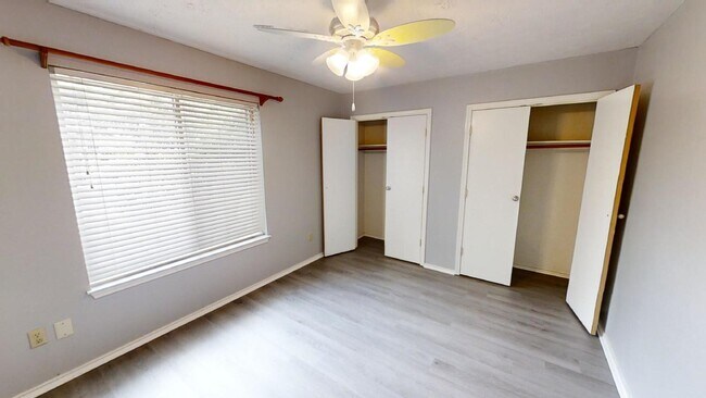 Building Photo - 2308 Darwin Cir