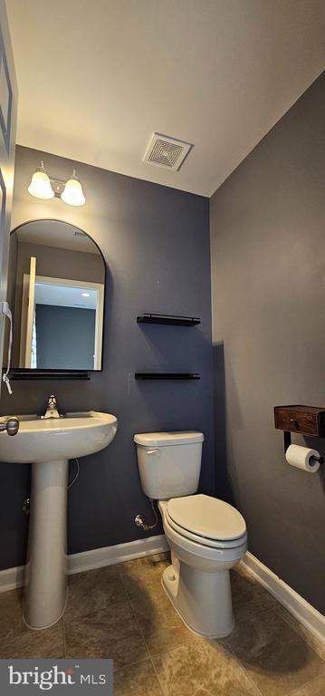 Building Photo - 126 Lindy Wy