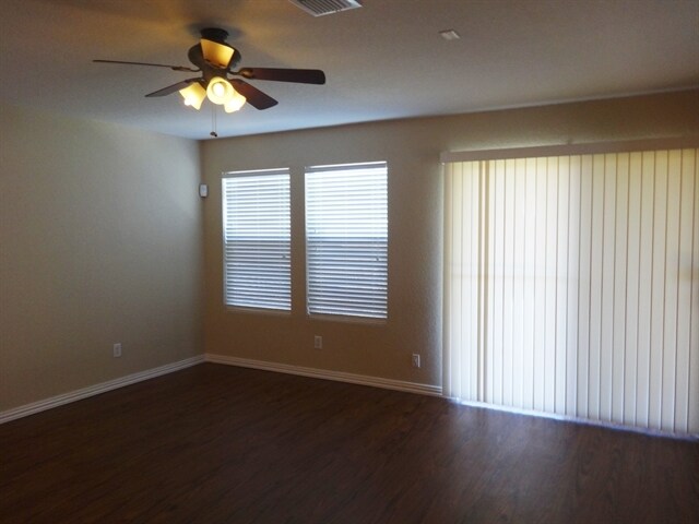 Building Photo - 9314 Silver Vis