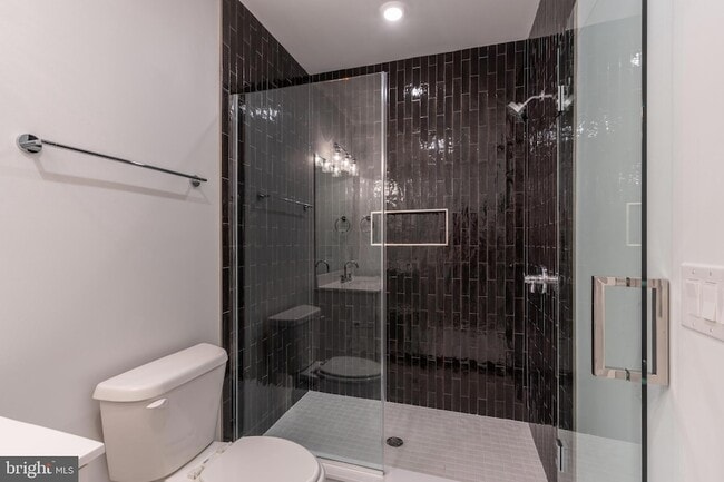 Building Photo - 710 N 16th St