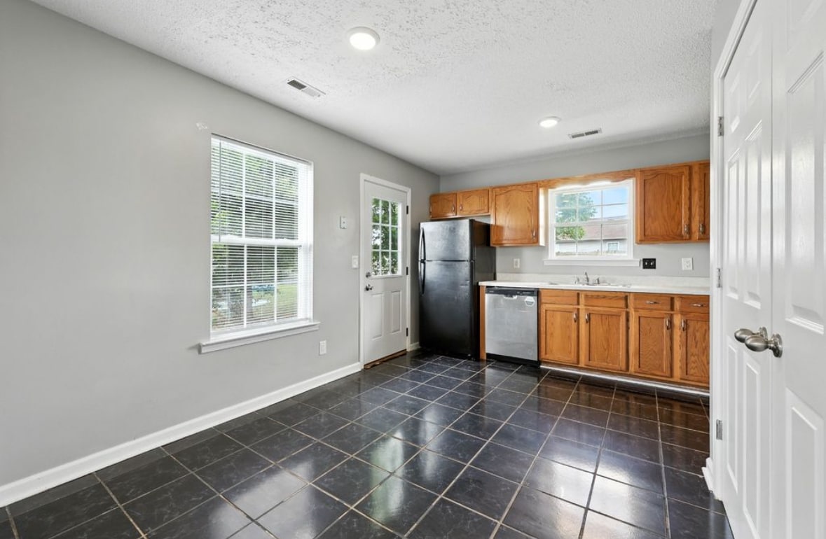 Building Photo - 955 Winesap Rd