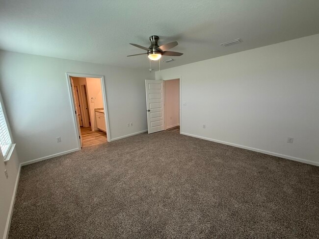 Building Photo - 225 Gray Owl Dr
