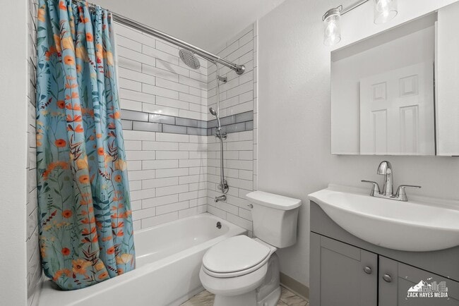 Building Photo - 6627 Zurich St