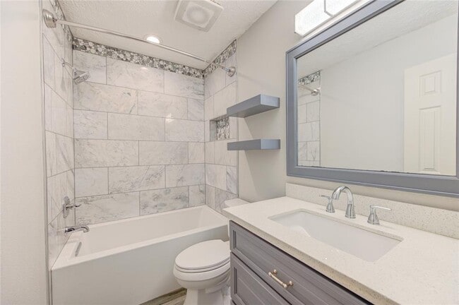 Building Photo - 4705 Dogwood Dr