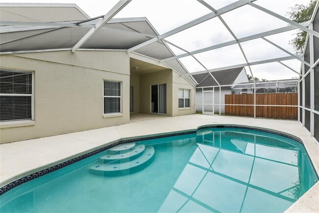 Building Photo - 2600 Chatham Cir