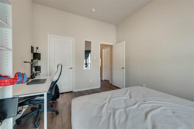 Building Photo - 10413 Canyon Lake View