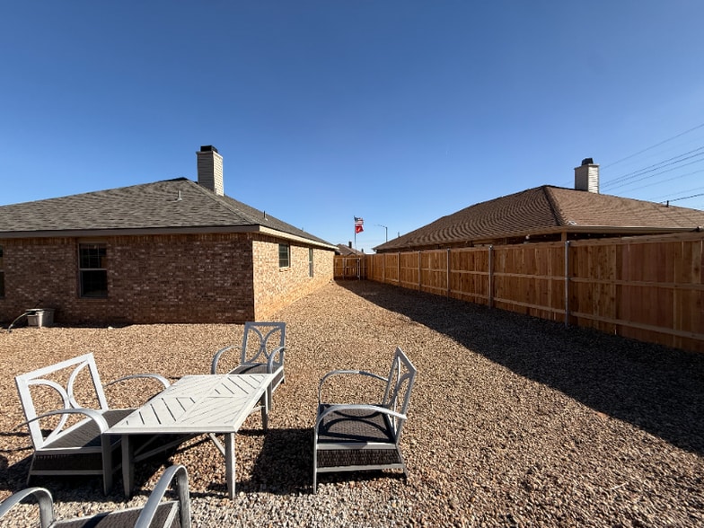 Building Photo - 9708 Quitman Ave