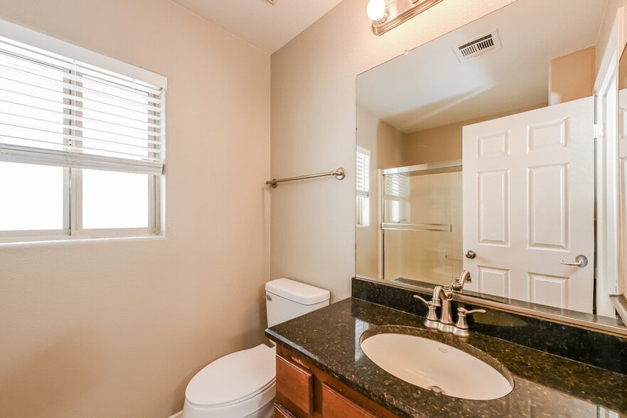 Building Photo - 1071 Will Jay Ln