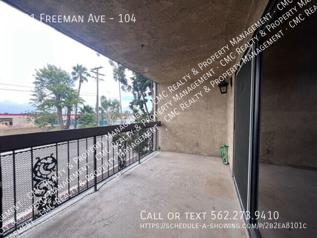 Building Photo - Large Condo In Signal Hill