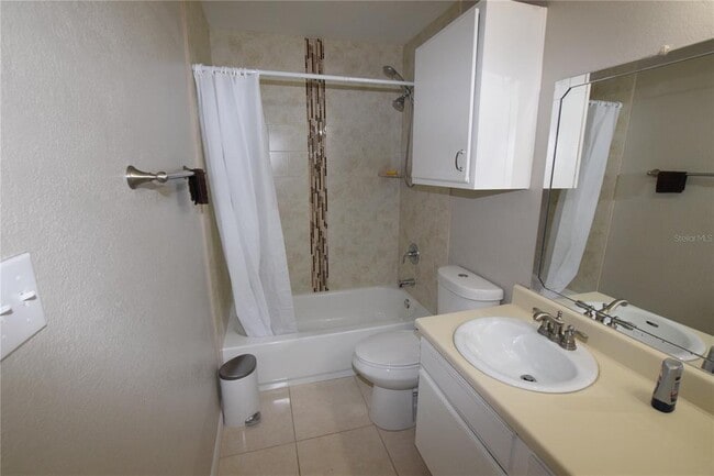 Building Photo - 5533 Chrishire Way
