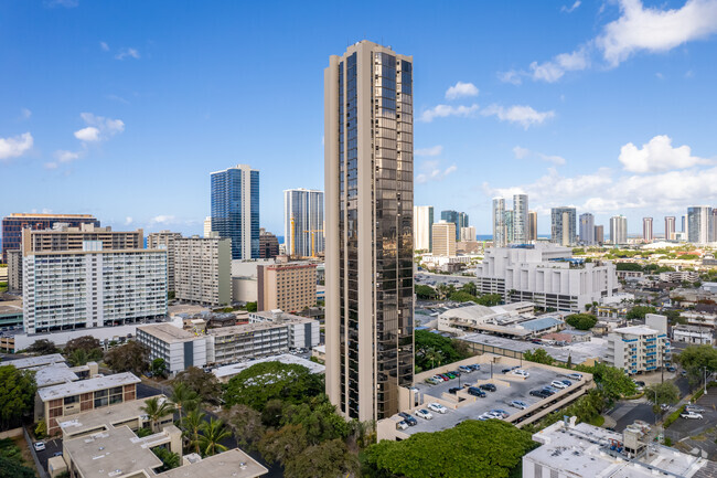 Building Photo - Hale Kaheka