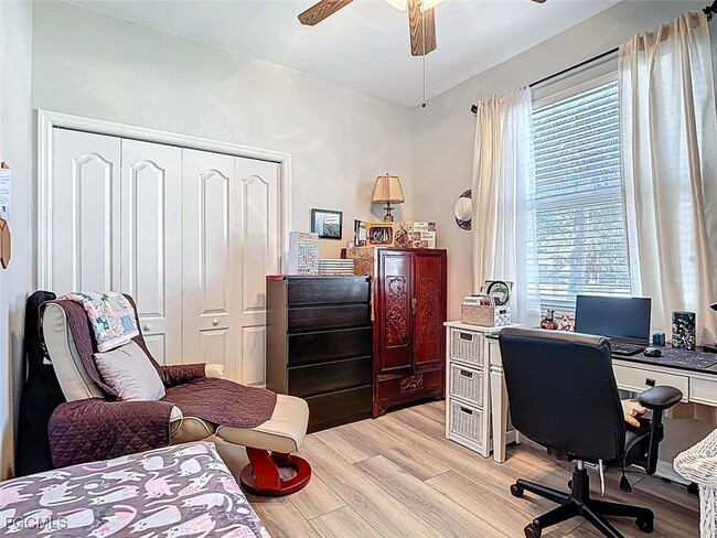 Building Photo - 11971 Champions Green Way