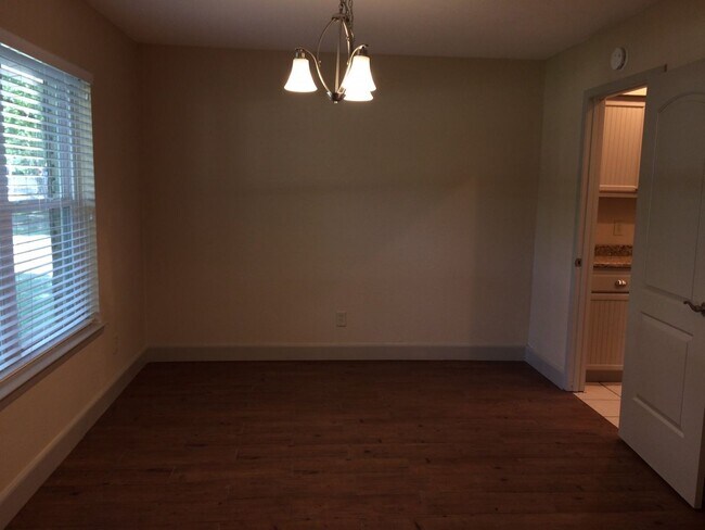 Building Photo - Move in Ready 3/2 Home in Frisco!