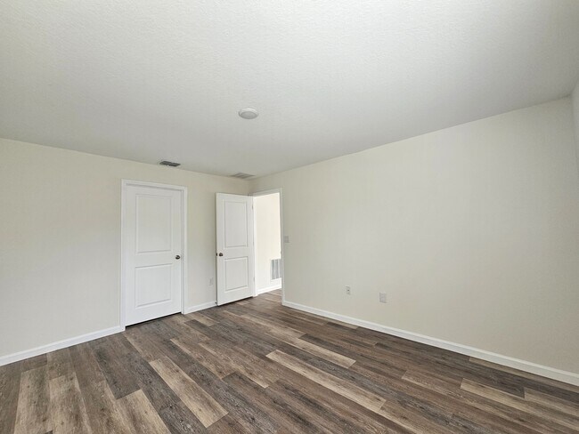 Building Photo - 3715 Eisel Wy