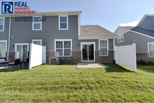 Building Photo - Beautiful 3 bedroom+loft townhome with an attached garage! Triple Blackman schools