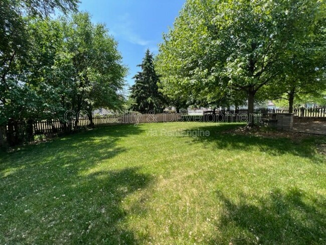 Building Photo - 2805 Breckenridge Cir