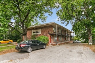 Building Photo - Celeste Manor - 1 Bedroom / 1 Bathroom Apartment