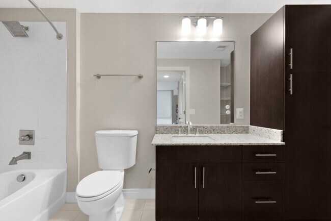 Building Photo - 3718 Midtown Dr