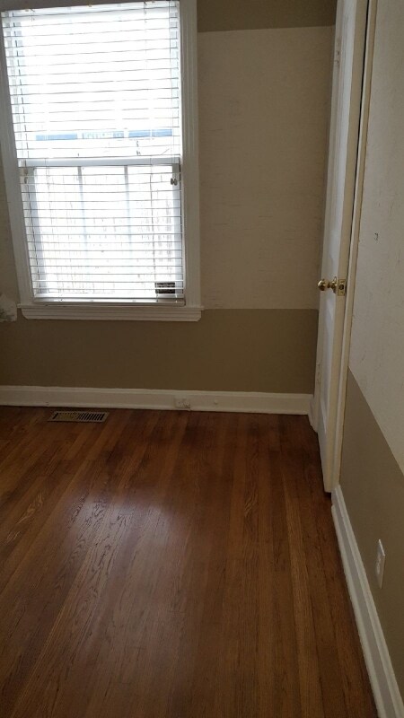 Building Photo - 5552 Kendall Dr