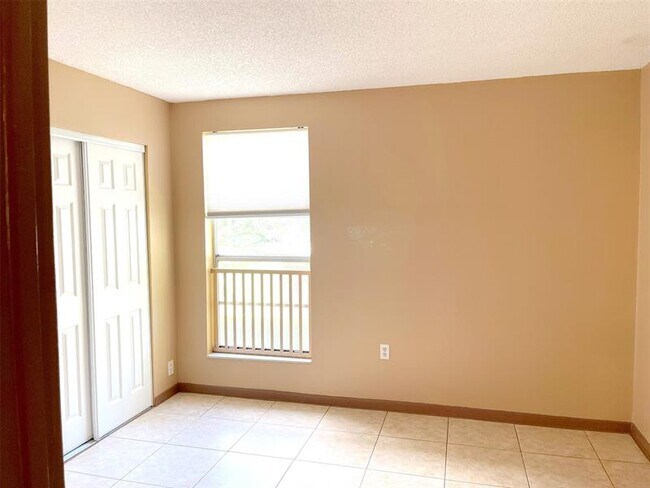 Building Photo - 11101 Royal Palm Blvd