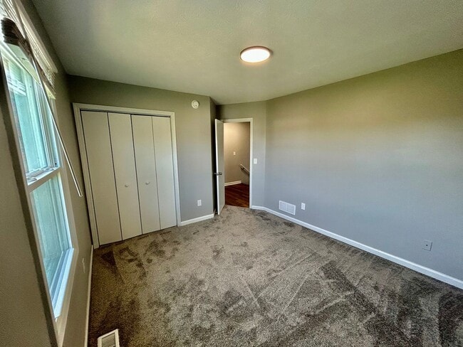 Building Photo - Modern 3BR Apartment in Richmond