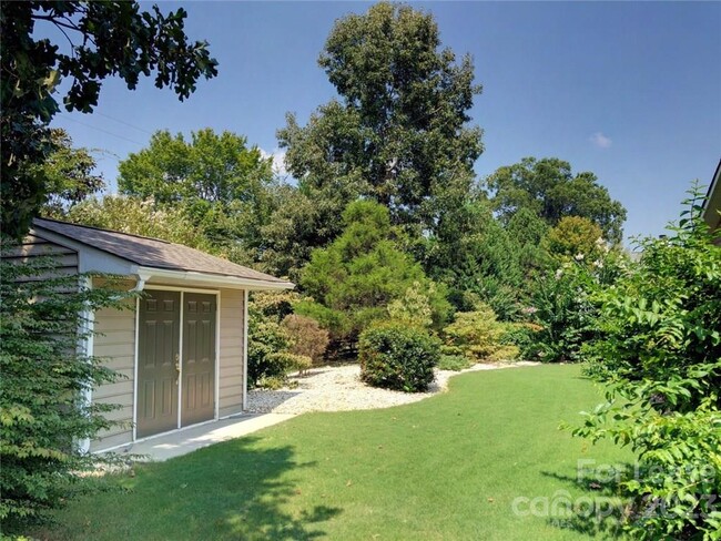 Building Photo - 11106 Knight Castle Dr