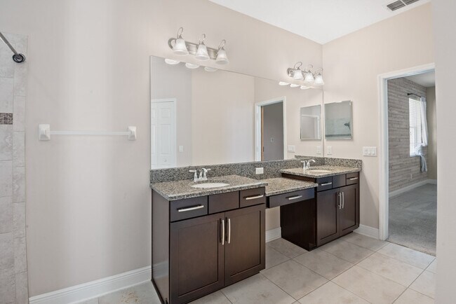 Building Photo - BEUATIFUL Home For Rent in South Cove!