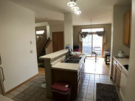 Building Photo - 15546 Garnet Way